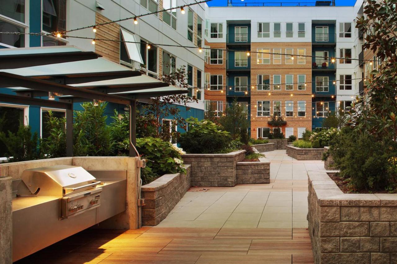 Apartment Ballard W Bbq Wd Nr Shops Sea-647 *
